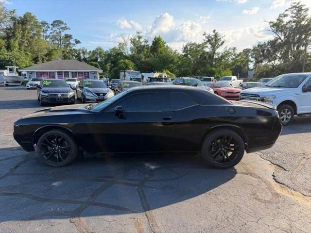 2017 Dodge Challenger SXT Plus