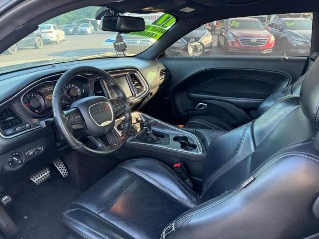 2017 Dodge Challenger SXT Plus