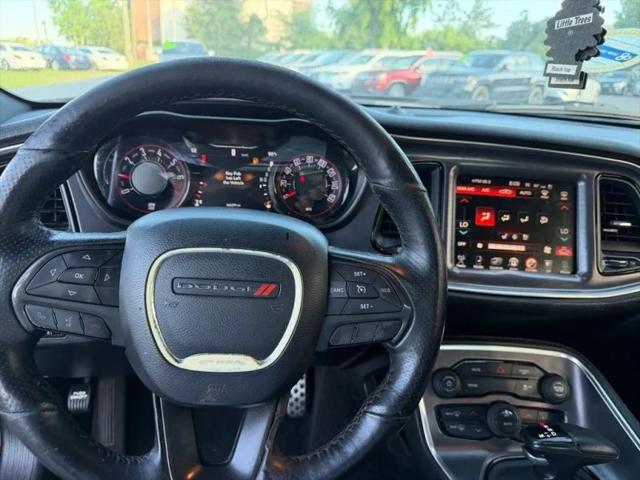2017 Dodge Challenger SXT Plus