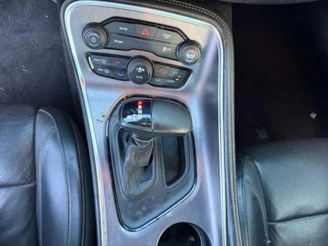 2017 Dodge Challenger SXT Plus