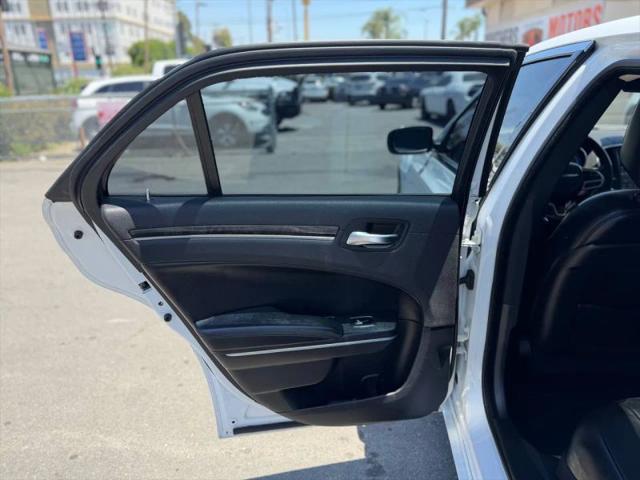 2019 Chrysler 300 Limited