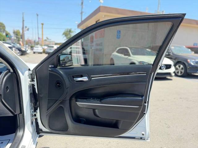 2019 Chrysler 300 Limited
