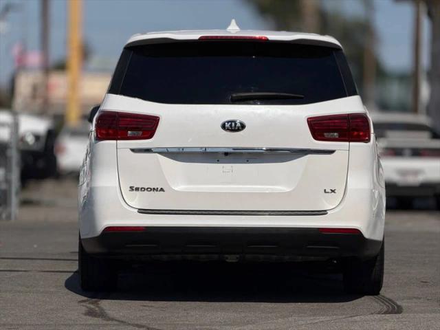 2020 Kia Sedona LX
