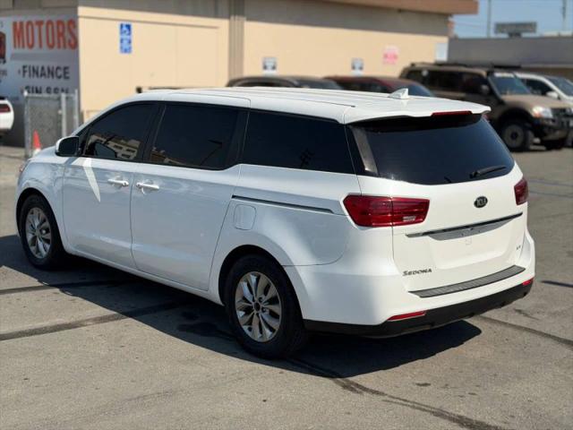 2020 Kia Sedona LX