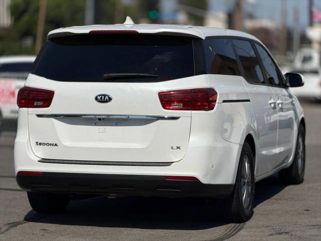 2020 Kia Sedona LX