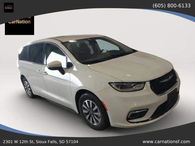 2023 Chrysler Pacifica Hybrid Touring L for sale in Sioux Falls, SD