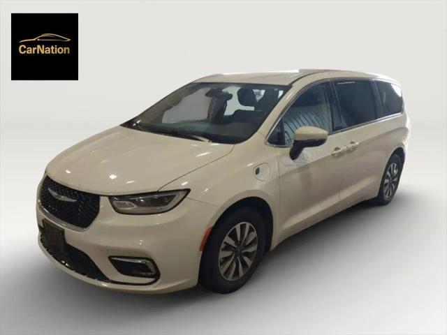 2023 Chrysler Pacifica Hybrid Touring L