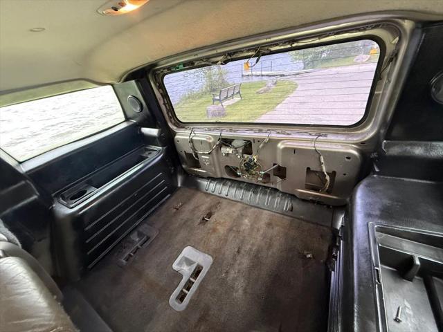 2004 HUMMER H2 Base