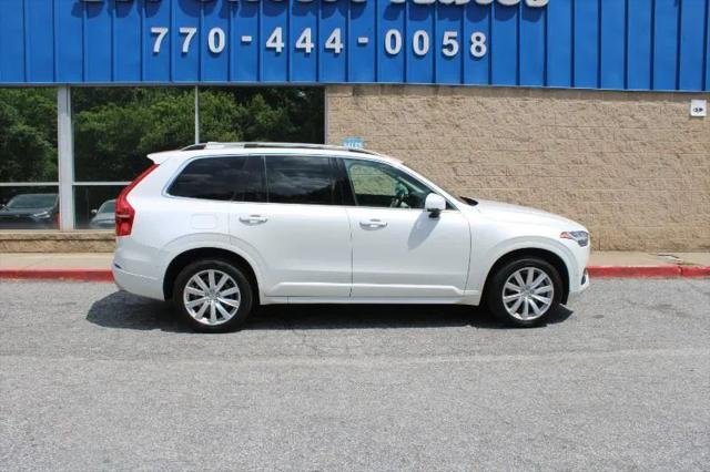 2016 Volvo XC90 T6 Momentum