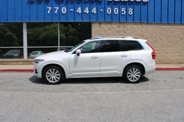 2016 Volvo XC90 T6 Momentum
