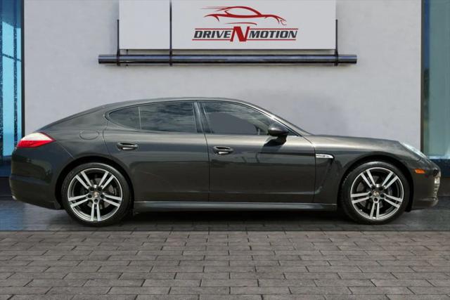2012 Porsche Panamera 4