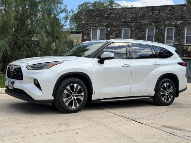 2022 Toyota Highlander XLE for sale in San Antonio, TX