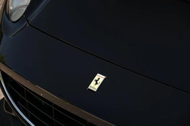 2010 Ferrari California Base