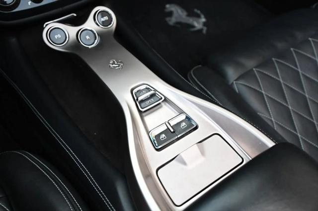 2010 Ferrari California Base