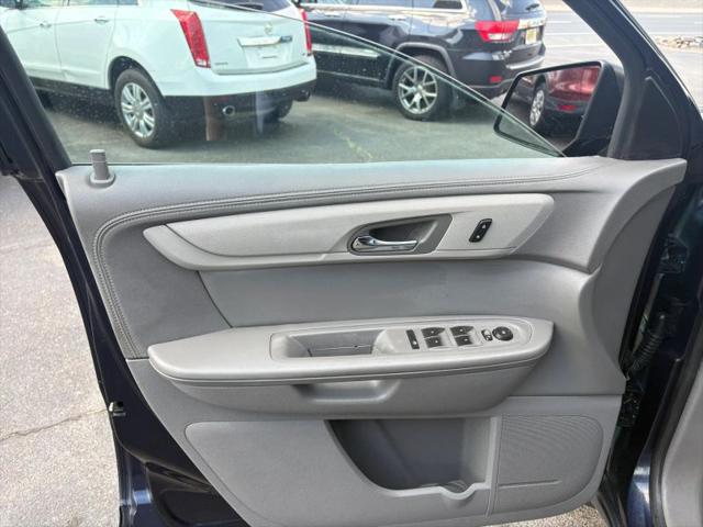 2017 Chevrolet Traverse LS