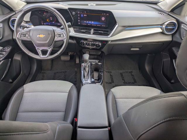 2025 Chevrolet Trax FWD LT
