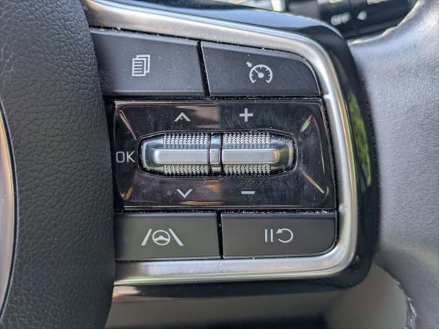 2024 Kia Carnival MPV LX Seat Package