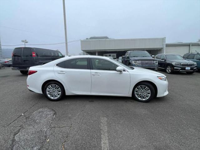 2015 Lexus ES 350 Crafted Line