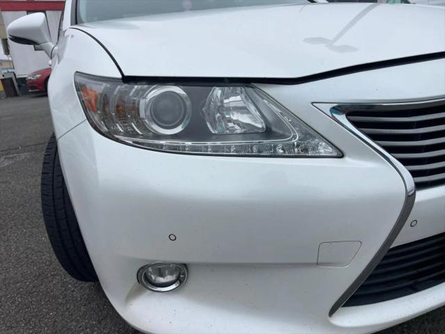2015 Lexus ES 350 Crafted Line