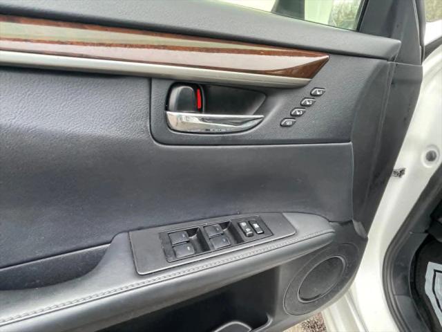 2015 Lexus ES 350 Crafted Line