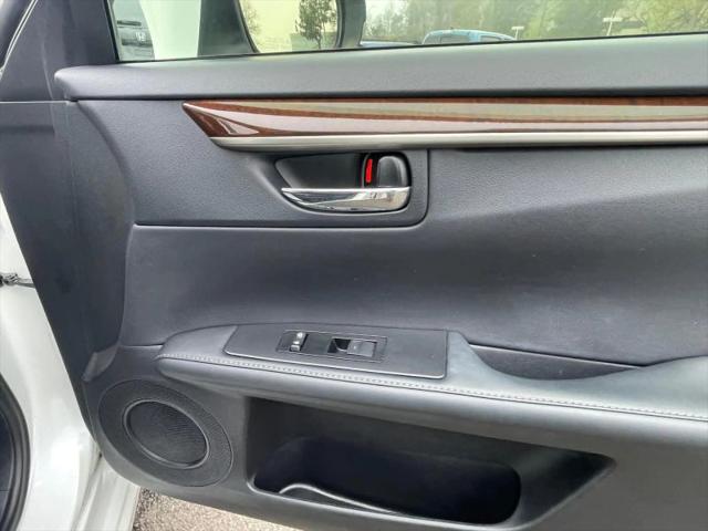 2015 Lexus ES 350 Crafted Line
