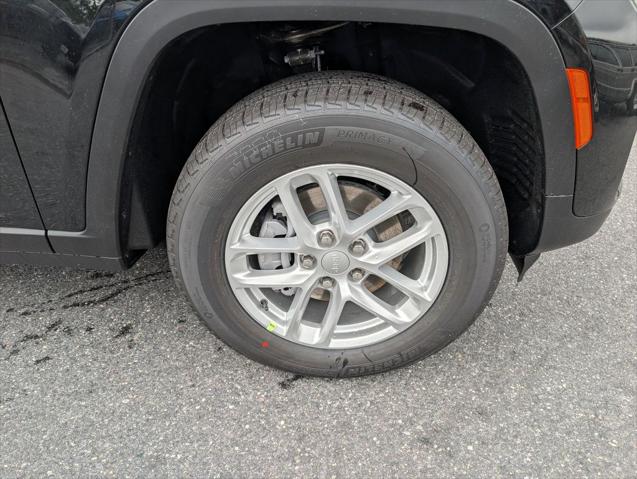 2026 Jeep Grand Cherokee Laredo 4x4