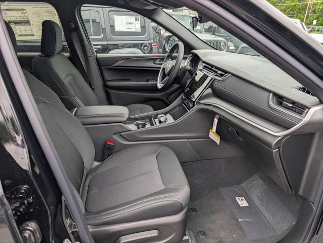 2026 Jeep Grand Cherokee Laredo 4x4