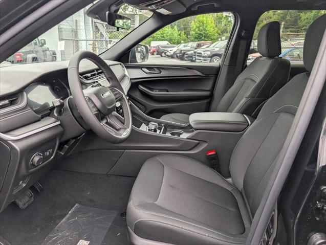 2026 Jeep Grand Cherokee Laredo 4x4