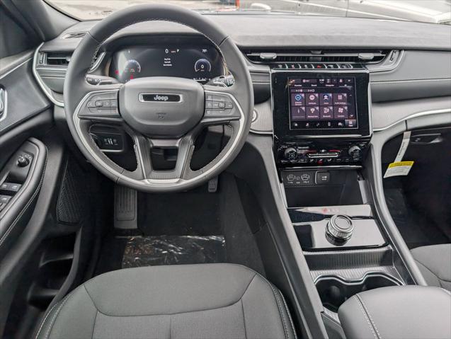 2026 Jeep Grand Cherokee Laredo 4x4