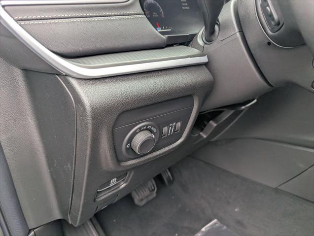 2026 Jeep Grand Cherokee Laredo 4x4