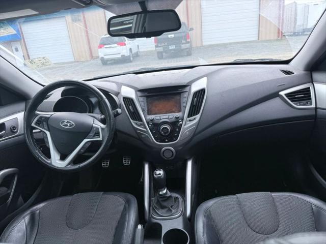 2012 Hyundai Veloster Base w/Black