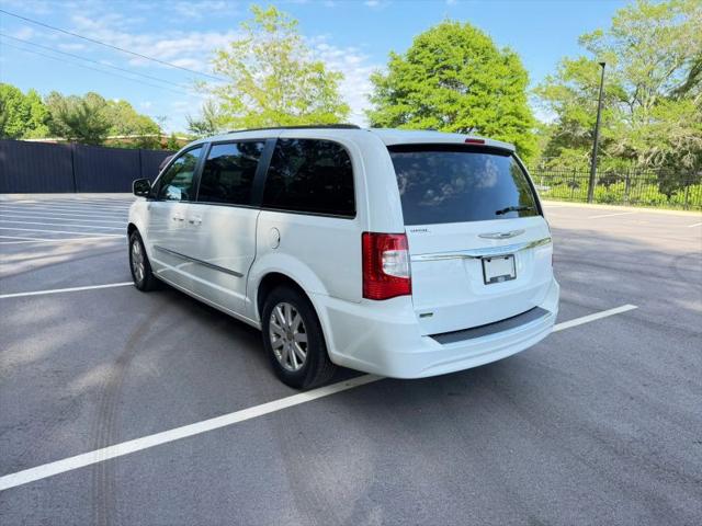 2015 Chrysler Town & Country Touring