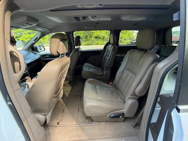 2015 Chrysler Town & Country Touring