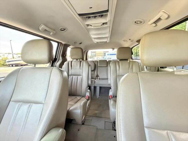 2015 Chrysler Town & Country Touring