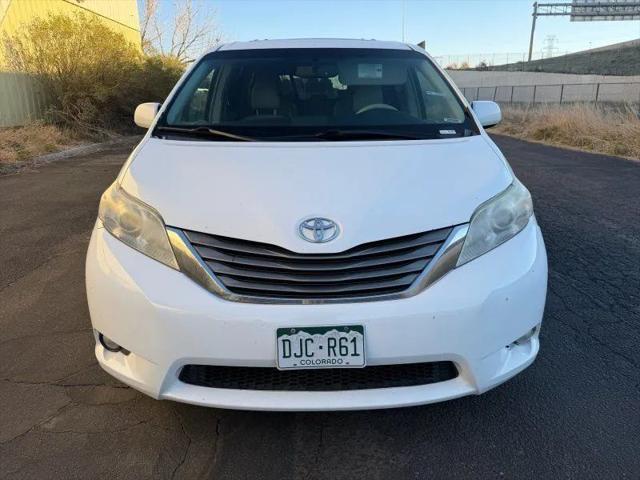 2013 Toyota Sienna XLE 7 Passenger