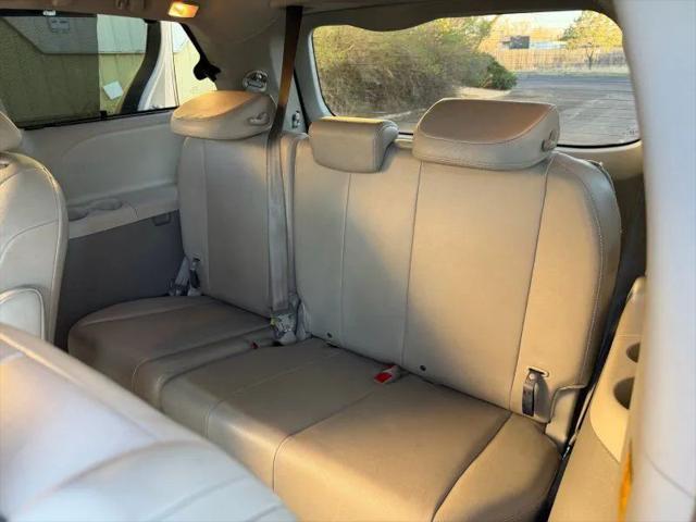 2013 Toyota Sienna XLE 7 Passenger