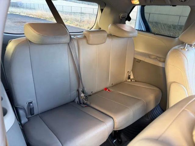 2013 Toyota Sienna XLE 7 Passenger
