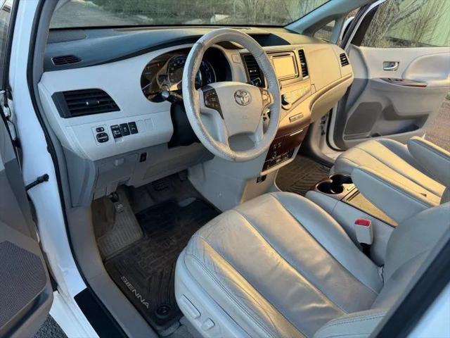 2013 Toyota Sienna XLE 7 Passenger