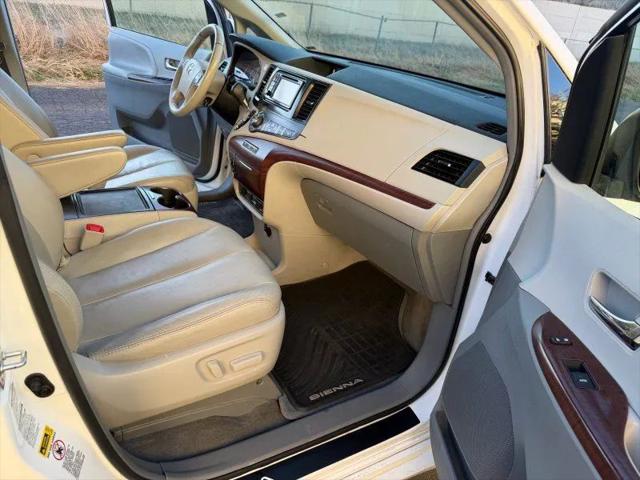 2013 Toyota Sienna XLE 7 Passenger