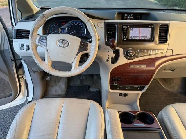 2013 Toyota Sienna XLE 7 Passenger