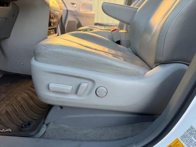 2013 Toyota Sienna XLE 7 Passenger