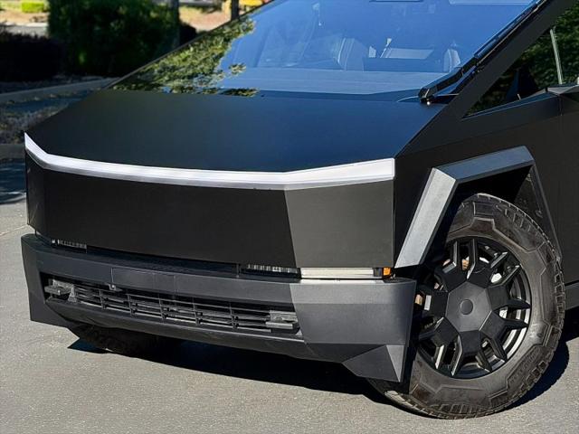 2024 Tesla Cybertruck Cyberbeast