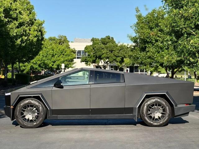 2024 Tesla Cybertruck Cyberbeast