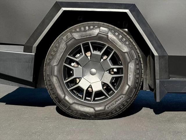 2024 Tesla Cybertruck Cyberbeast