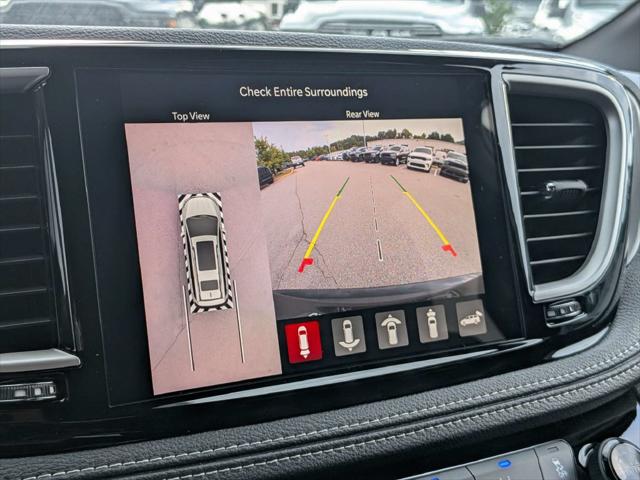 2027 Chrysler Pacifica Select
