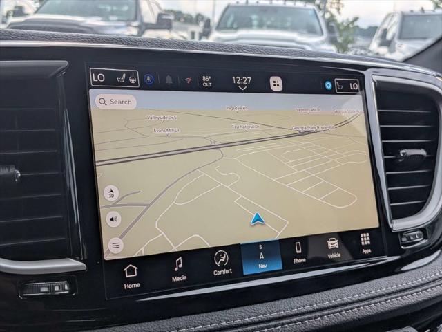 2027 Chrysler Pacifica Select