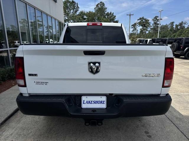 2023 Ram 1500 Classic SLT Crew Cab 4x4 5'7" Box