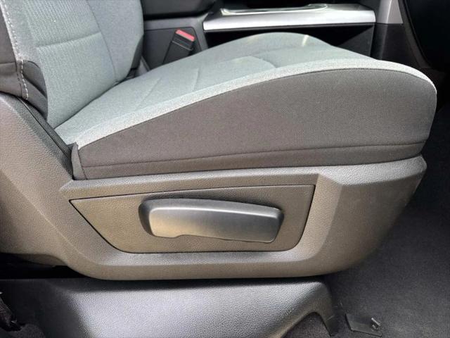 2023 Ram 1500 Classic SLT Crew Cab 4x4 5'7" Box