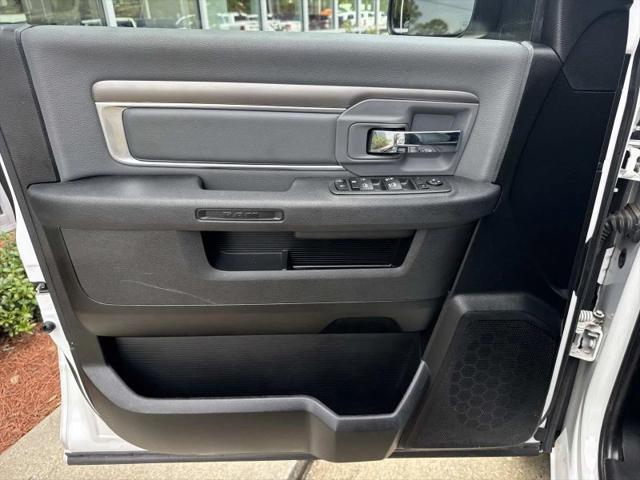 2023 Ram 1500 Classic SLT Crew Cab 4x4 5'7" Box