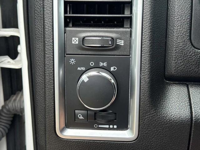 2023 Ram 1500 Classic SLT Crew Cab 4x4 5'7" Box